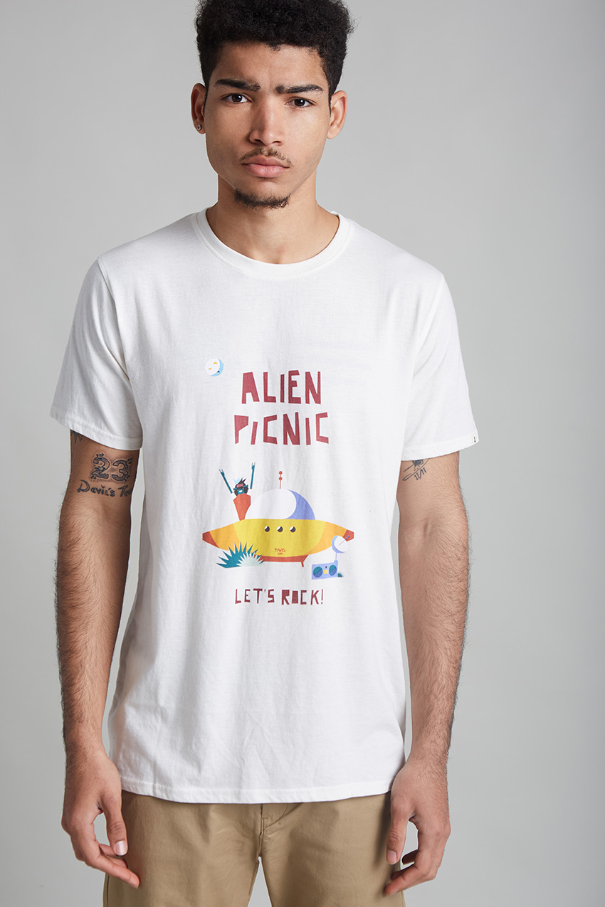 Camiseta Alien Rock Maria Diamantes 02 Camiseta Alien Rock Maria Diamantes 02