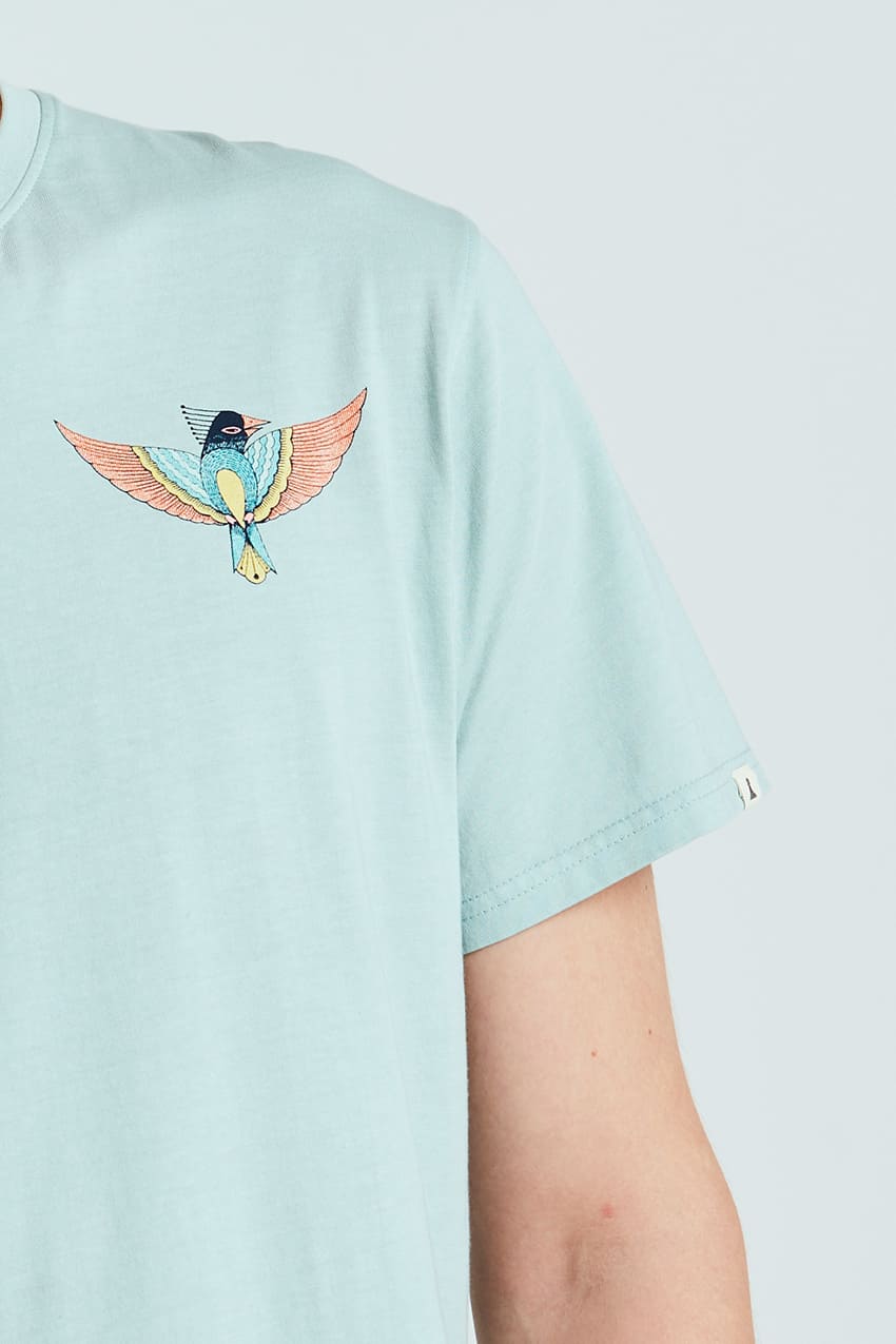 Camiseta Boa Bird blue haze 04 Camiseta Boa Bird blue haze 04