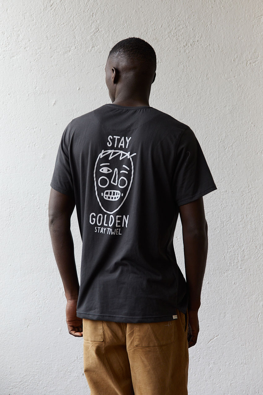 Camiseta Mug Black 05
