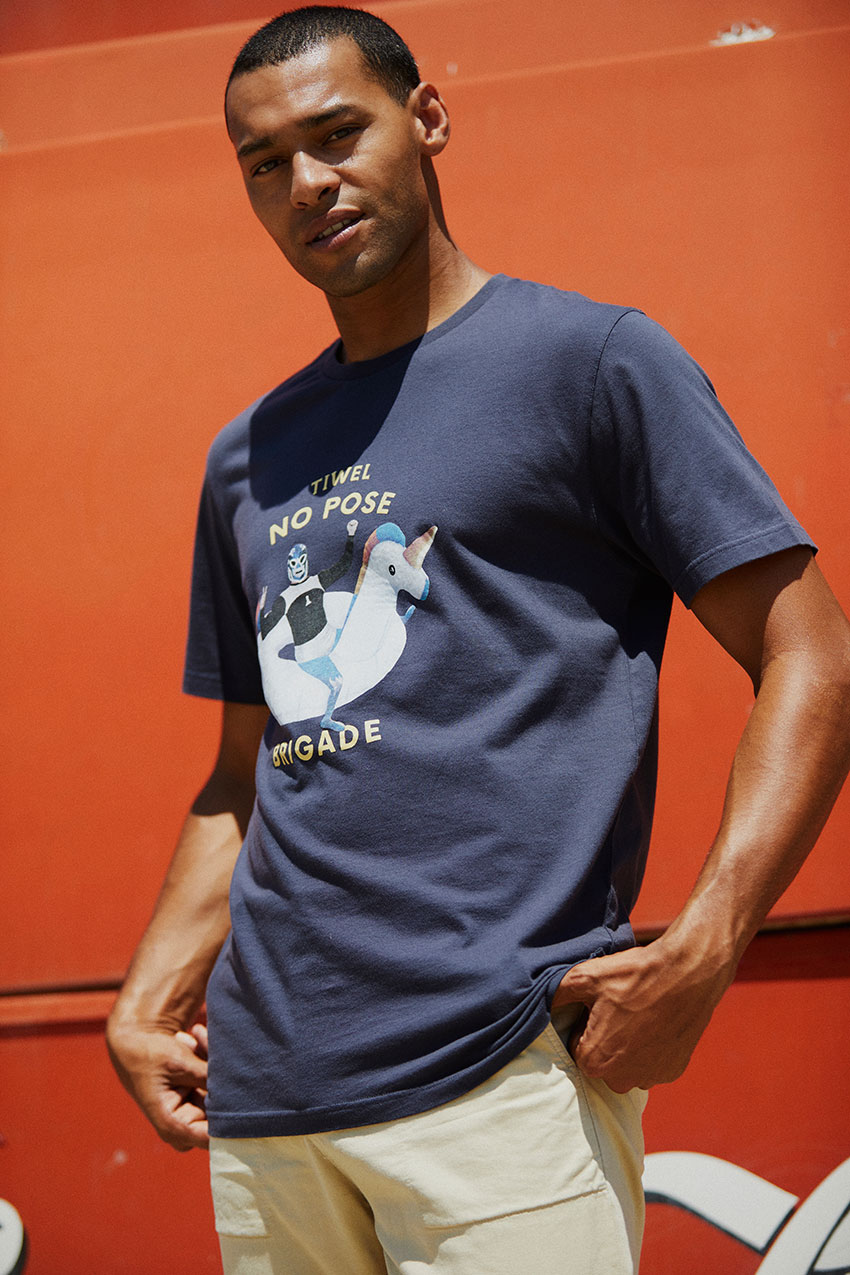 Camiseta Pose India Ink 05 Camiseta Pose India Ink 05