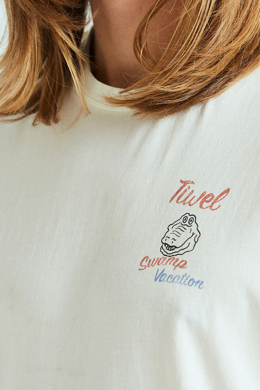 Camiseta Vacation Tiwel off white 03 Camiseta Vacation Tiwel off white 03