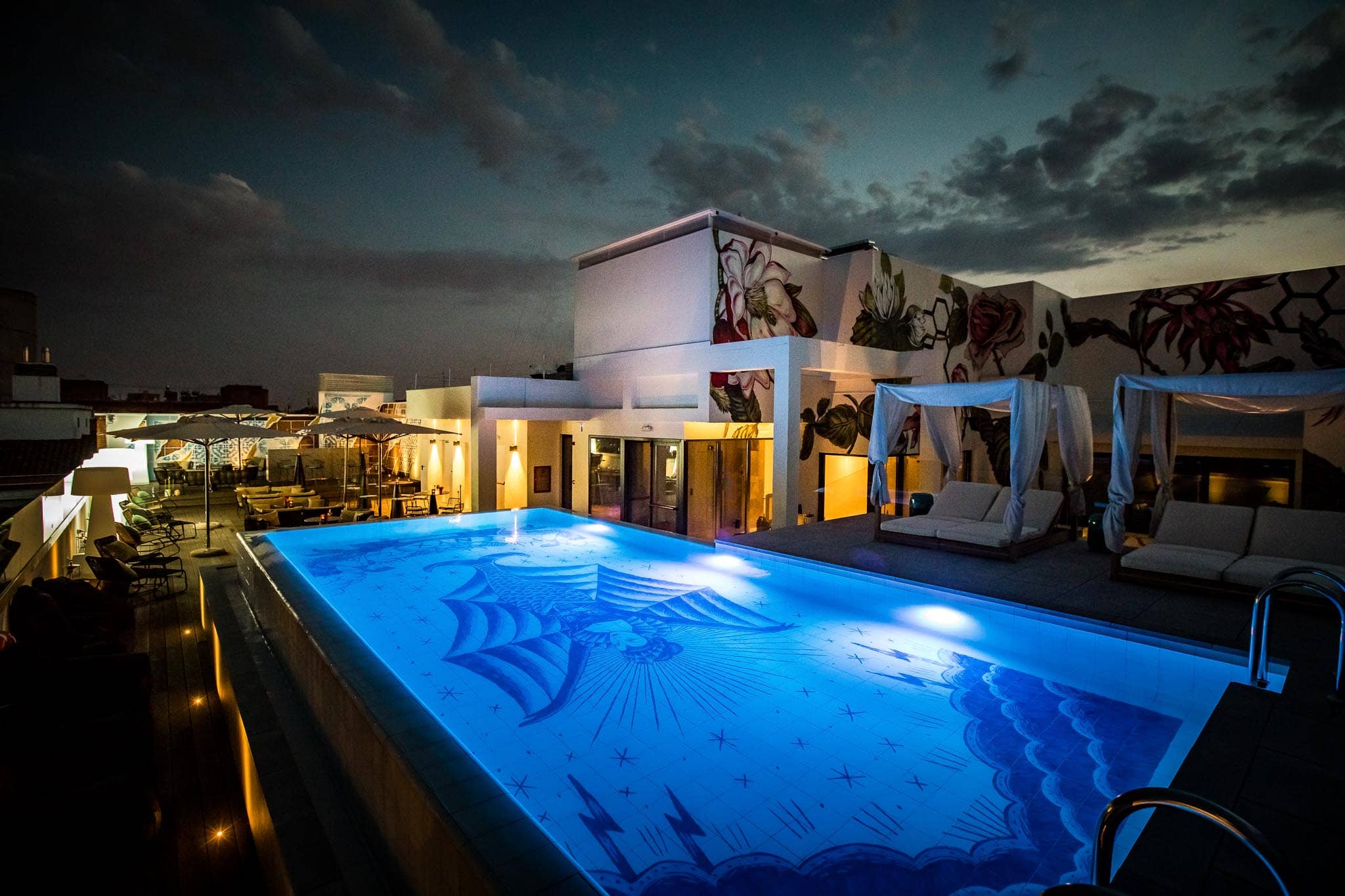 NYX HOTELS pool Sergio Mora