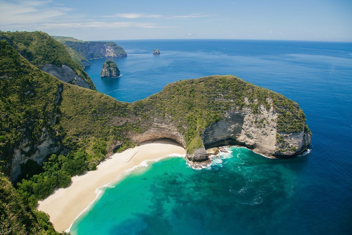 kelingking-beach-indonesia-island