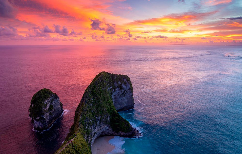 kelingking-sunset-nusa-penida-bali