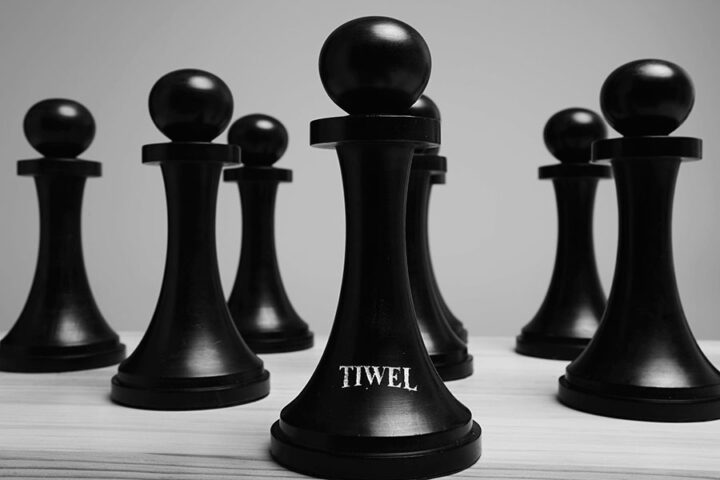 peones-tiwel-negros