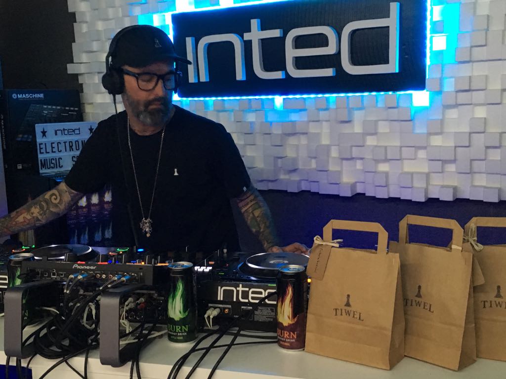 sandro bianchi dj house
