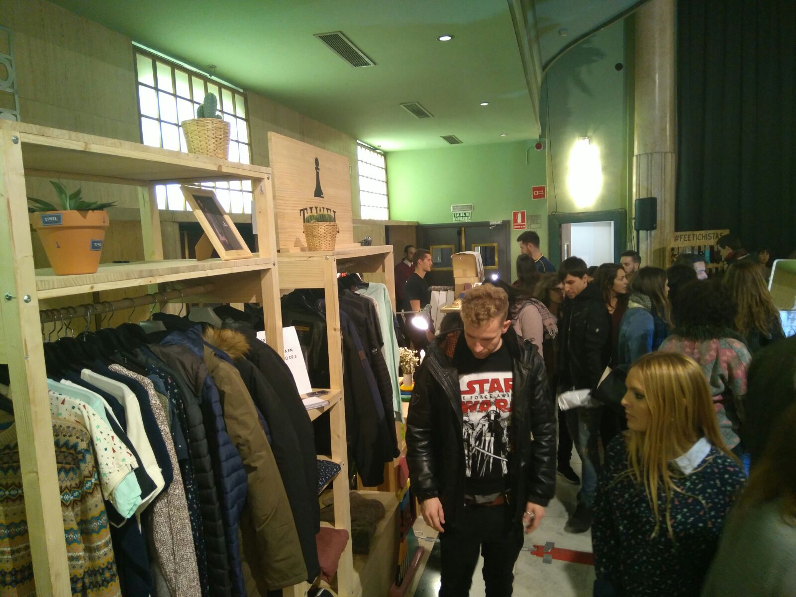 tiwel mercado diseno diciembre stand